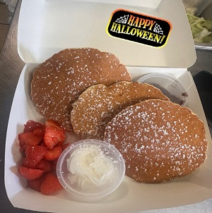 Pancakes With Strawberries & Nutella 